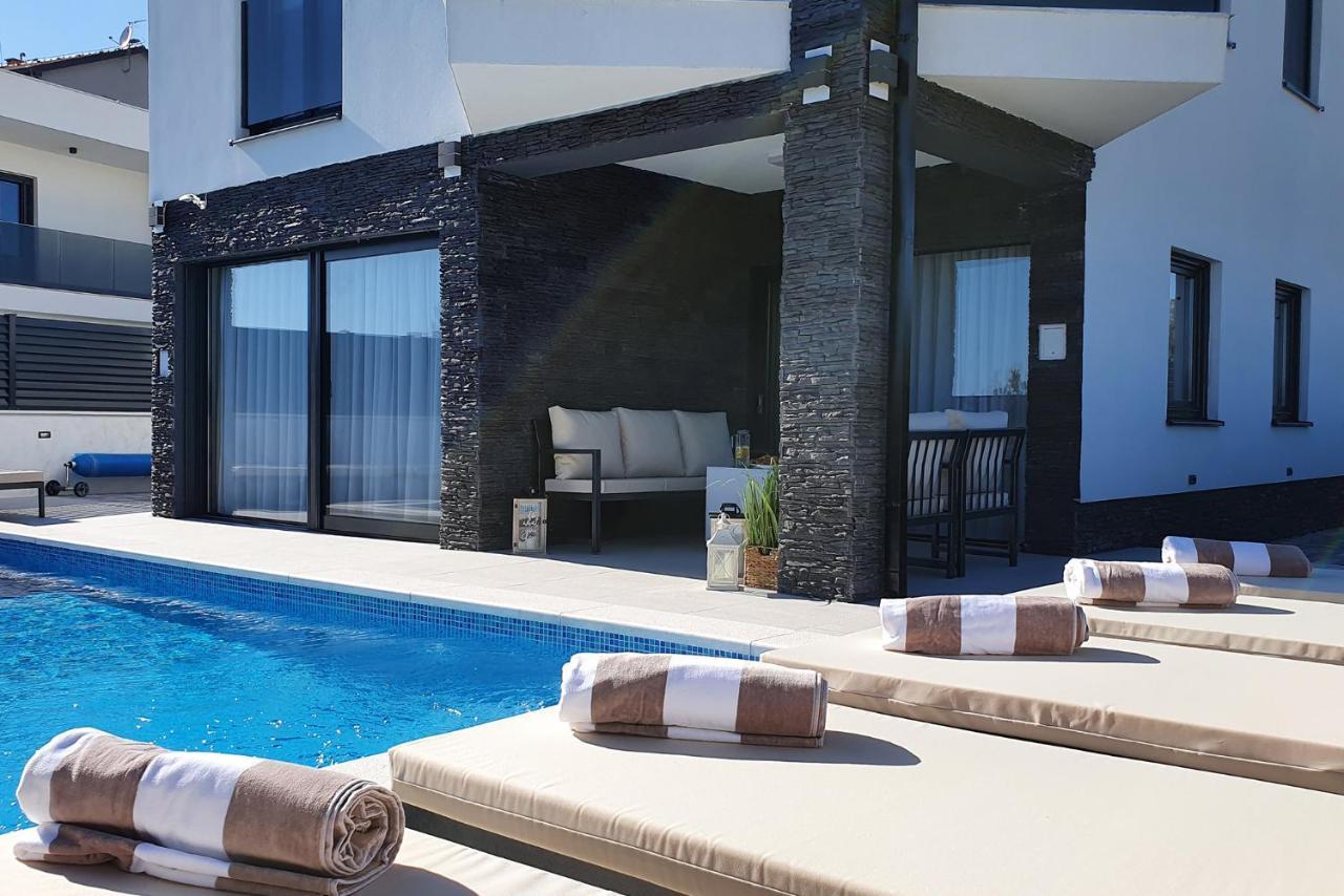 Villa Black Pearl Šibenik Esterno foto